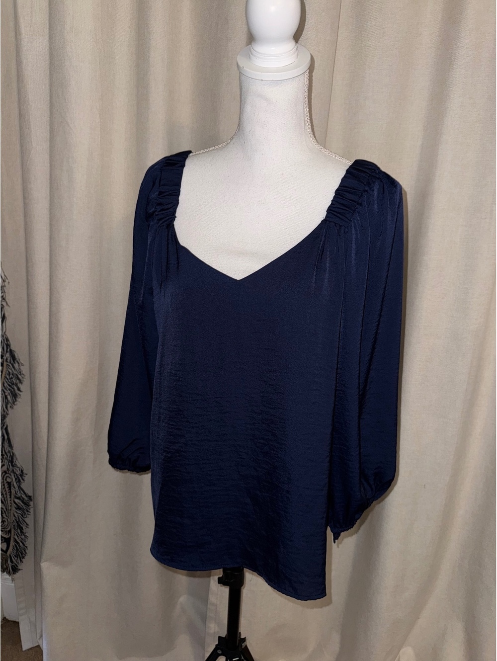 Vince Camuto Navy Blue Ruched Blouse – Medium